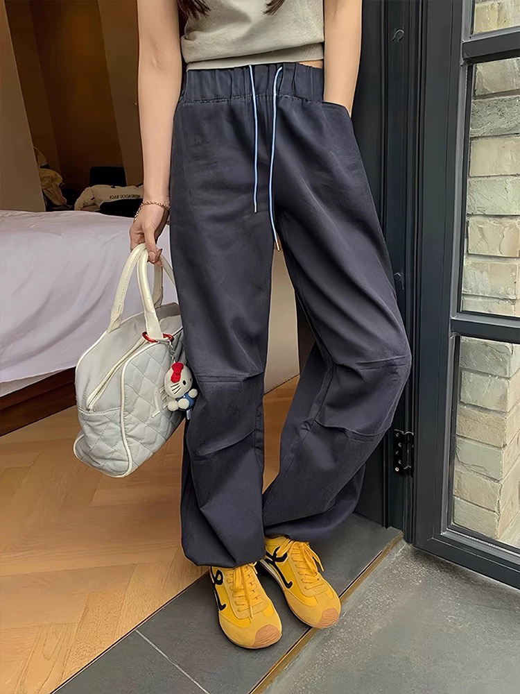 2025新款冲锋裤女春秋款户外登山裤防风防水徒步裤宽松直筒工装裤