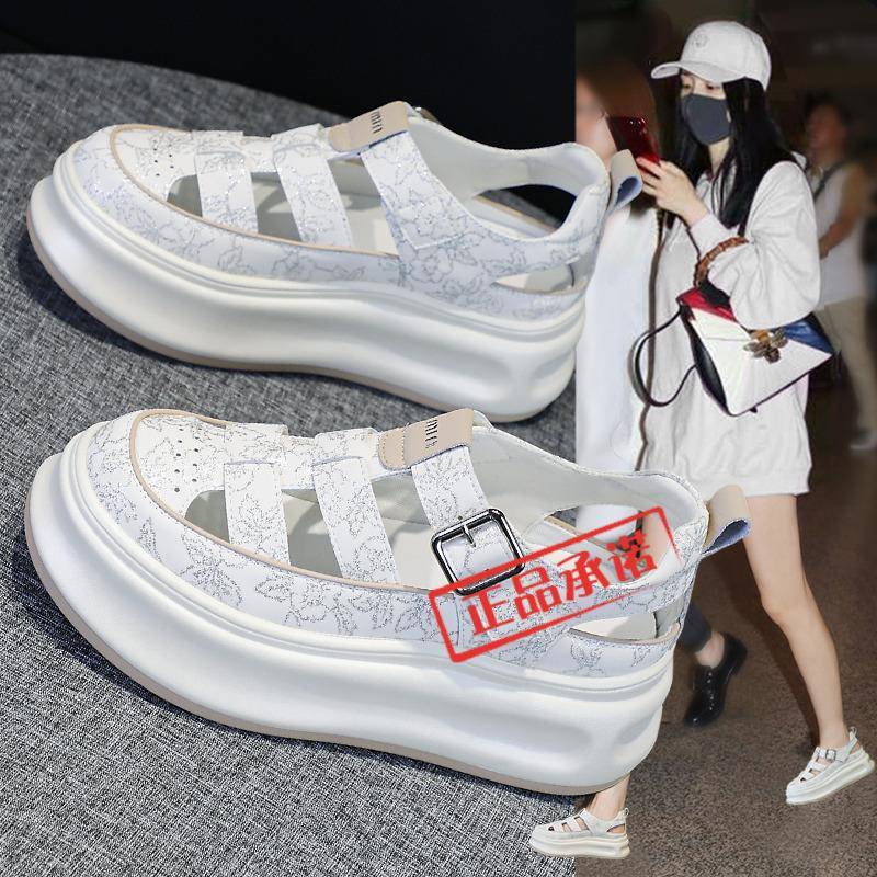 香港2025新款夏季包头罗马运动凉鞋女松糕厚底镂空透气洞洞小白鞋