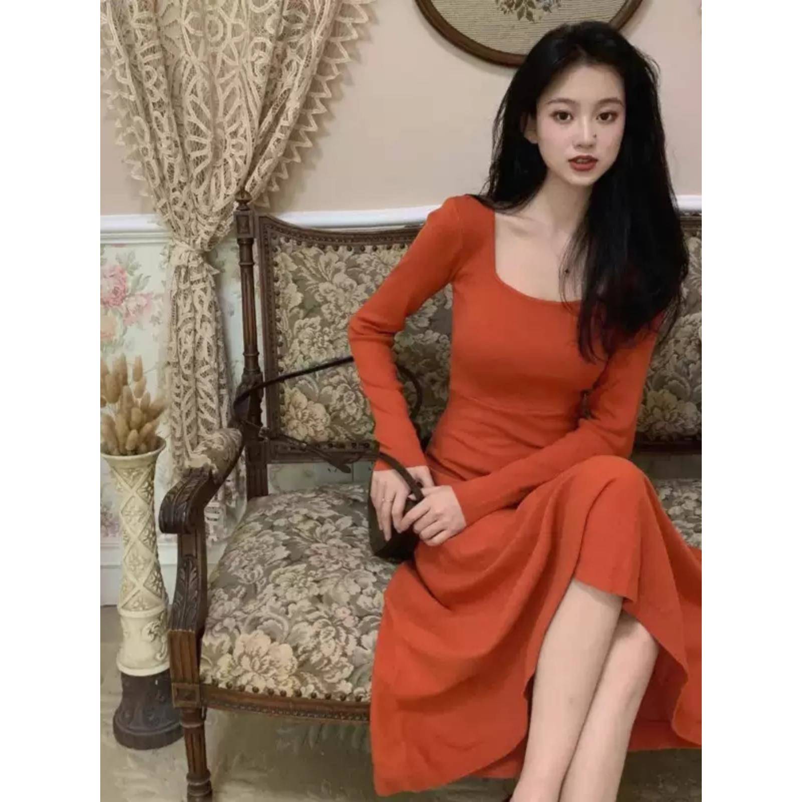 欧洲站秋装2025新款法式小众轻奢名媛知性优雅气质打底显瘦连衣裙