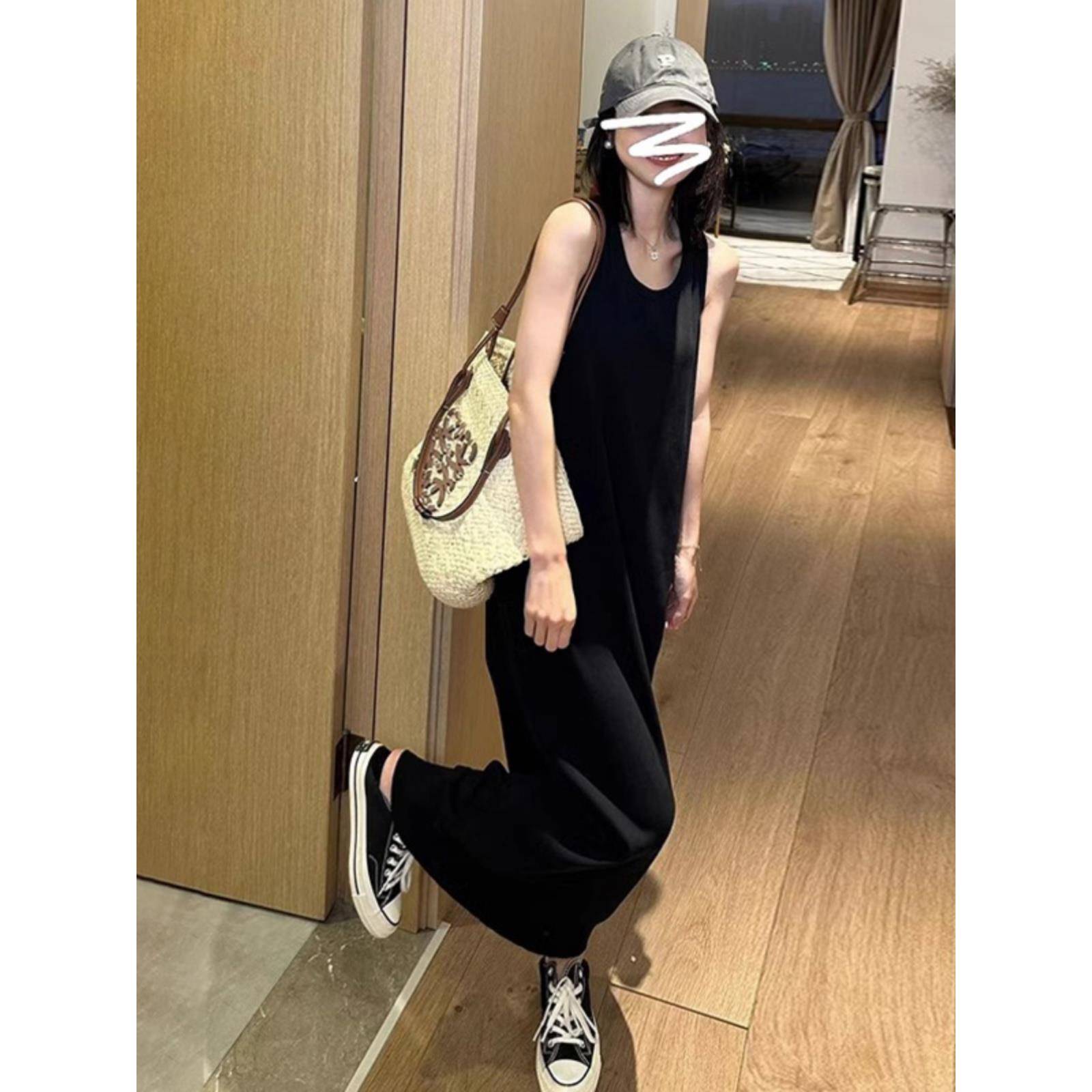 黑色U领无袖背心连衣裙女秋冬季欧货收腰打底长裙遮肚显瘦懒人裙