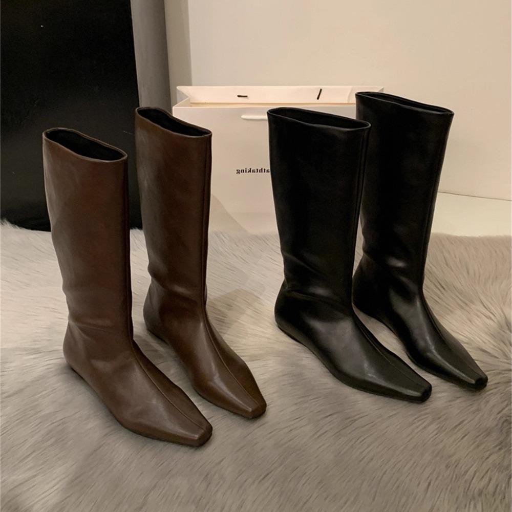 香港小方头黑色气质长筒靴女冬2025新款复古中筒靴大筒围低跟短靴