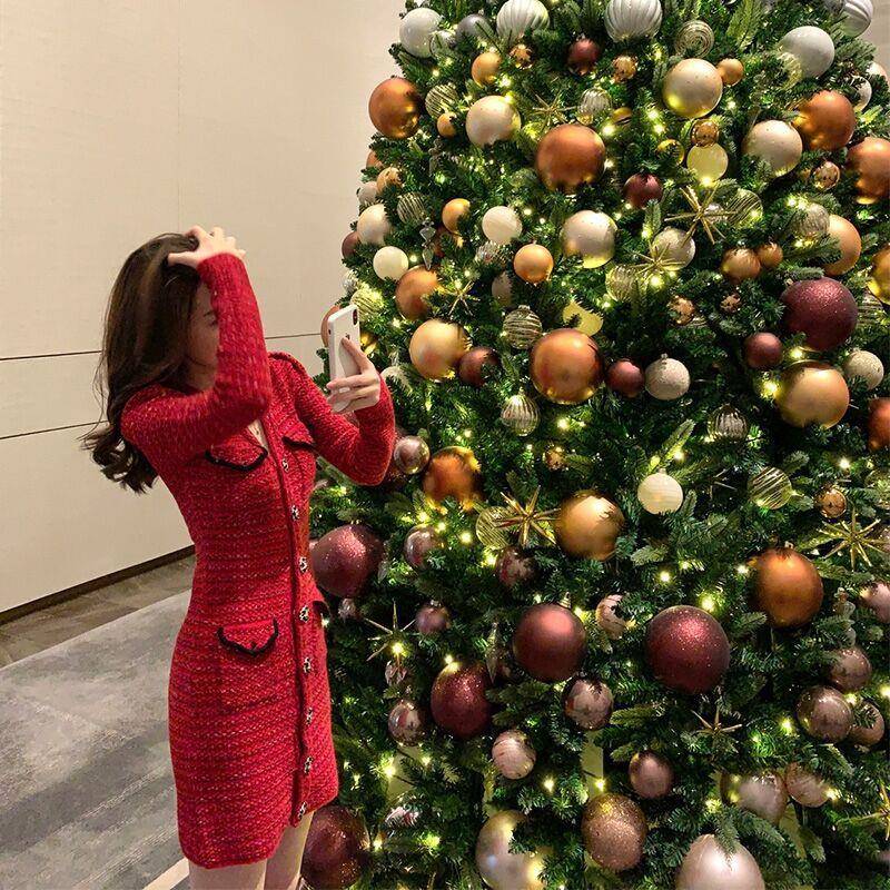 欧洲站2025年法式高级感红色名媛婚庆显瘦小香风针织连衣裙女秋冬