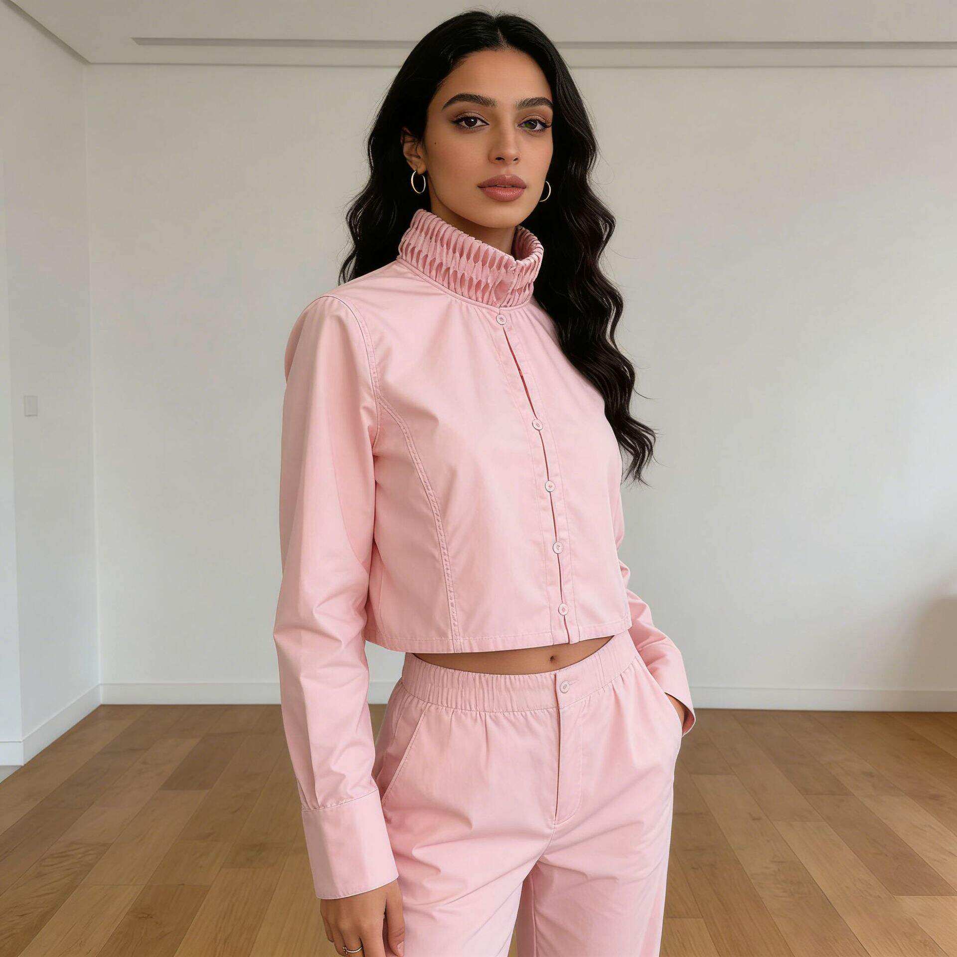 2026年春季个性街头复古风褶皱立领拉链衬衫宽松设计感短上衣长袖