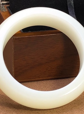 羊脂白玉手镯女款老矿冰透加宽条