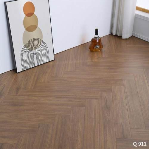 新三层人字拼鱼骨拼实木复合地板