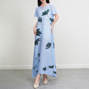 欧美大码女装夏季长款过膝褶皱裙子宽松休闲微胖高级感印花连衣裙