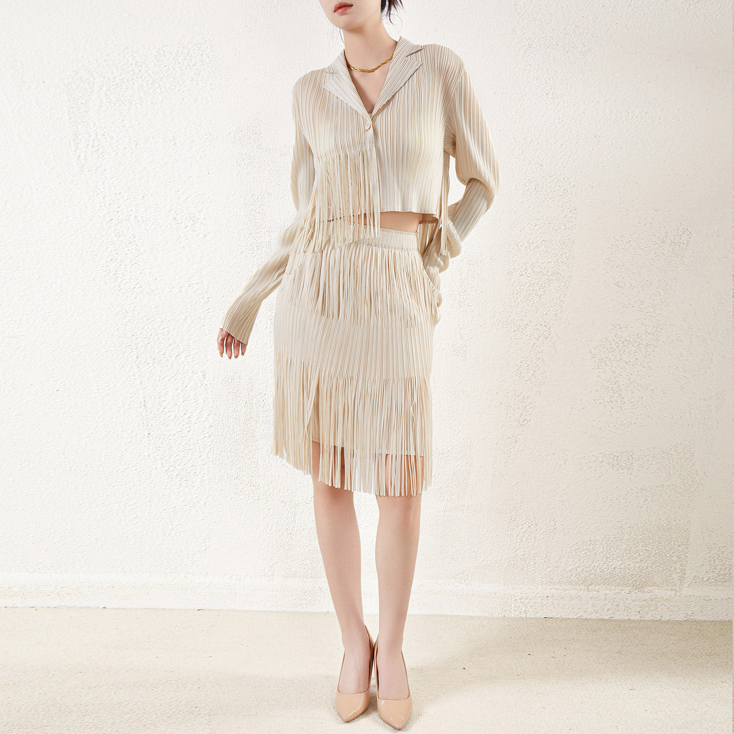 2026小众减龄高级感套装新款设计款流苏小西装外套短裙褶皱两件套