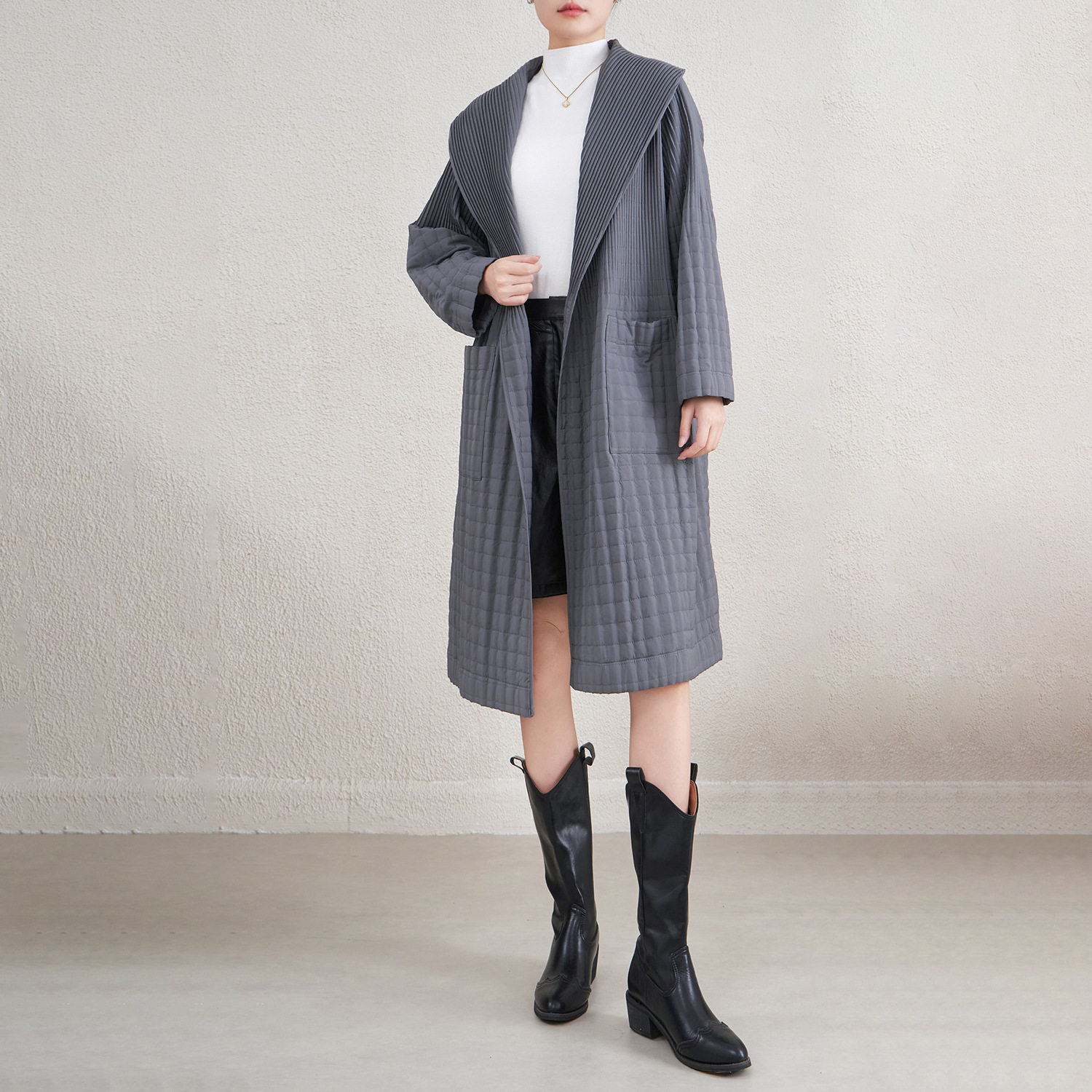 压褶小众大翻领斗篷式棉服外套女秋冬新款黑色大码宽松系带棉衣