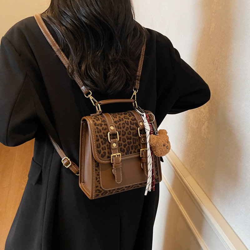 豹纹复古双肩包女时尚休闲小众设计上课书包韩版ins轻便旅游背包