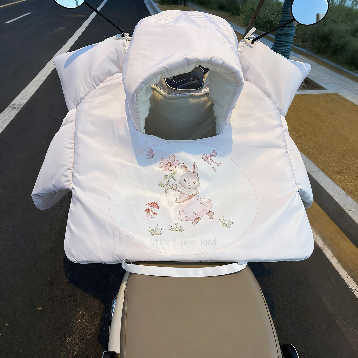 【出门带小孩怎么少的了挡风被】