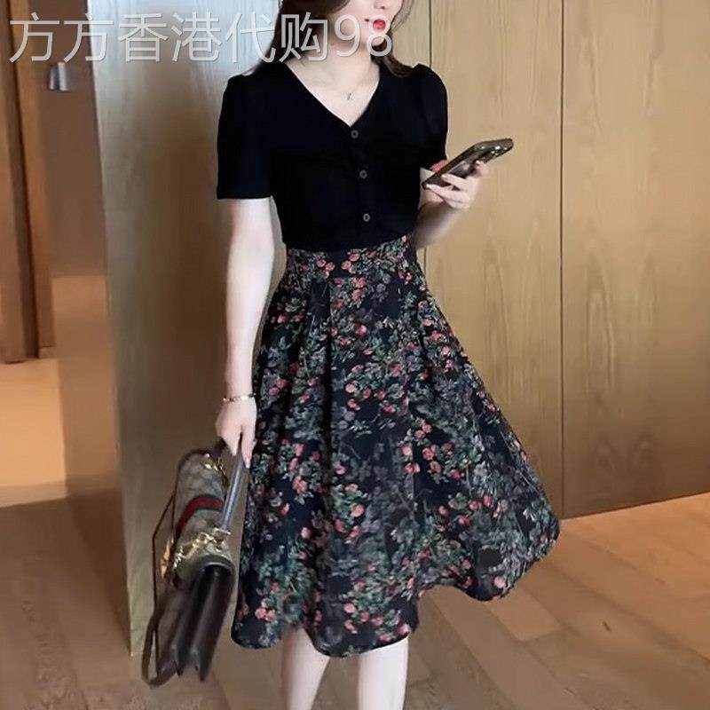 假两件碎花洋装女夏季新款欧货高端气质时尚V领遮肚子显瘦裙子