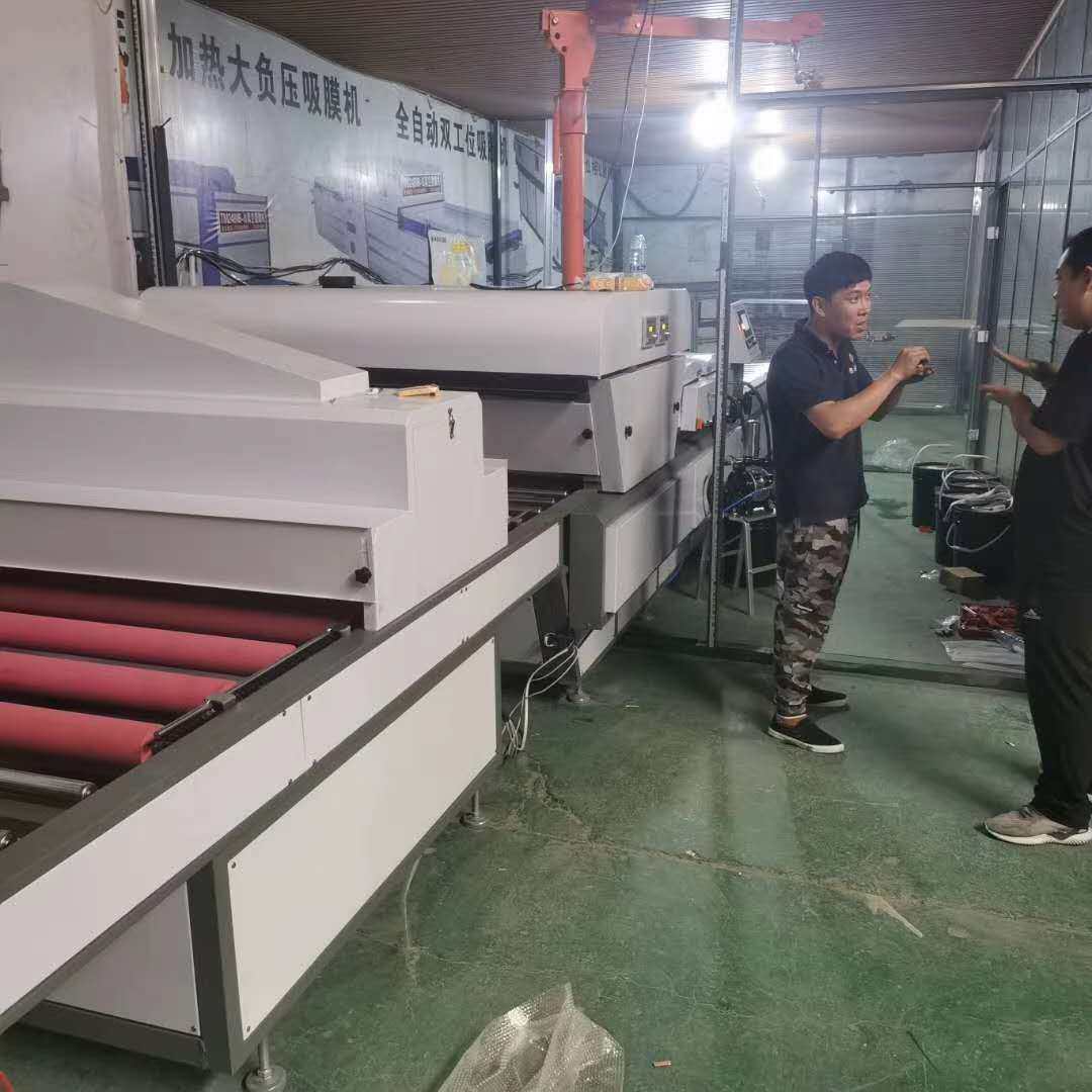 大型uv生产线各种板材表面上油机 新型膜压滚涂机