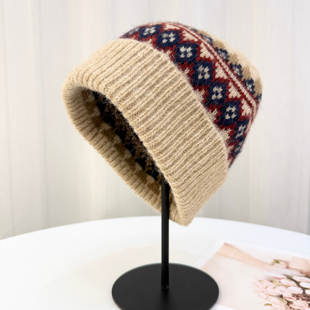 时尚 毛线帽费尔岛提花羊毛混纺针织帽子女秋冬保暖护耳灰色套头帽