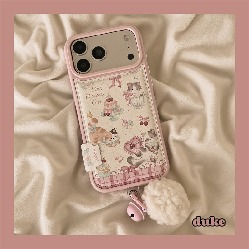 独壳 皮质粉色蛋糕猫咪挂饰适用苹果17promax手机壳秋冬季可爱iPhone16新款15防摔14pro女款13全包手机套硬壳