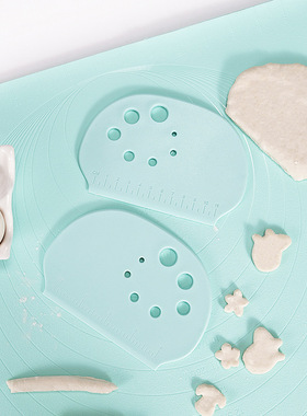 Flour cutting and baking double scale PP scraper multifunct