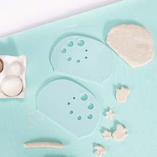 Flour cutting and baking double scale PP scraper multifunct