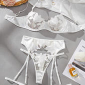 border fashionable four exquisite Cross set piece bra and