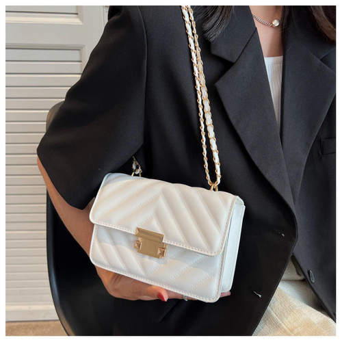 Trendyandfashionablewomens