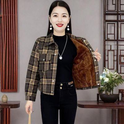 加厚加绒短款妈妈外套衬衫格子外套秋冬季新款宽松洋气小个子上衣