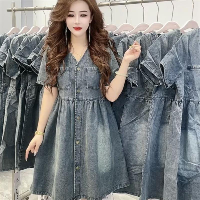 欧货时尚V领牛仔连衣裙女2025年夏季新款收腰显瘦洋气减龄衬衫裙