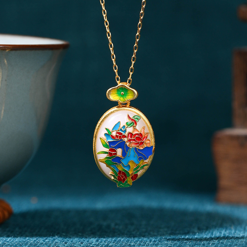 2023秋冬季国风古法镀金繁花似锦无事牌仿和田玉古风项链小众轻奢