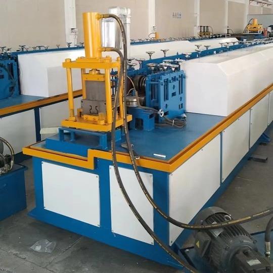 重型异形不规则立柱机货架机货架层板机货架设备货架P型梁机佛山