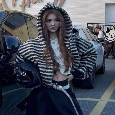 连帽条纹外套休闲慵懒毛绒感上衣