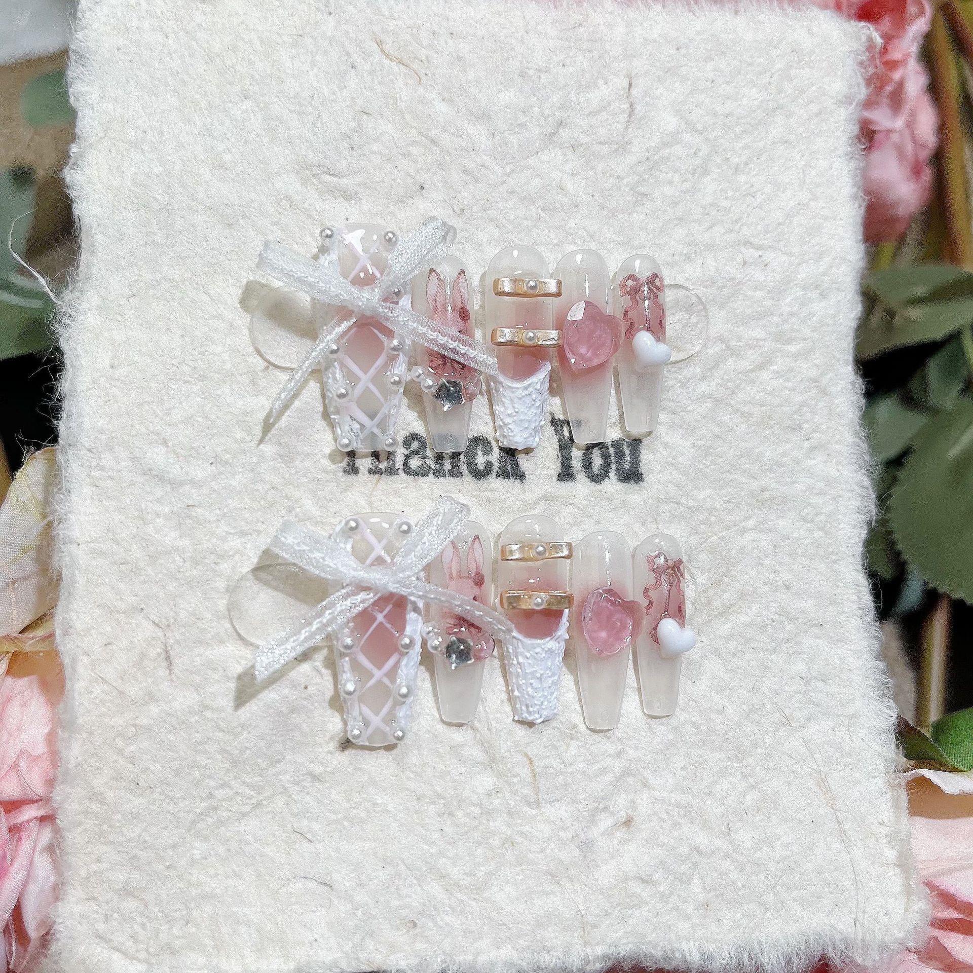 奶油芭蕾风穿戴甲甜心温柔法式蕾丝蝴蝶结仿珍珠爱心显白纯欲美甲