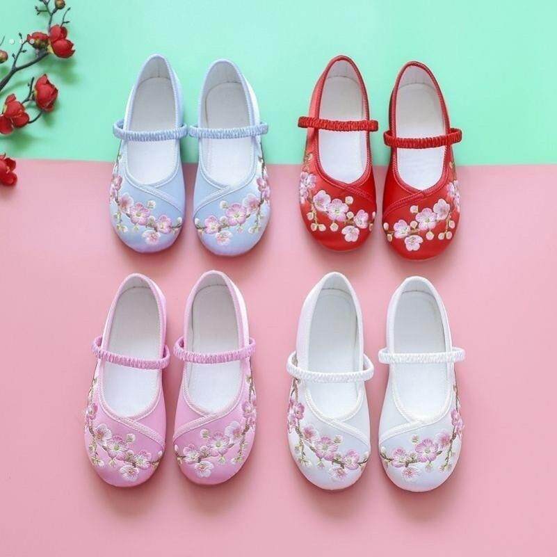 三月三民族服装儿童鞋子演出布鞋舞蹈男女壮族绣花广西文艺绣花鞋