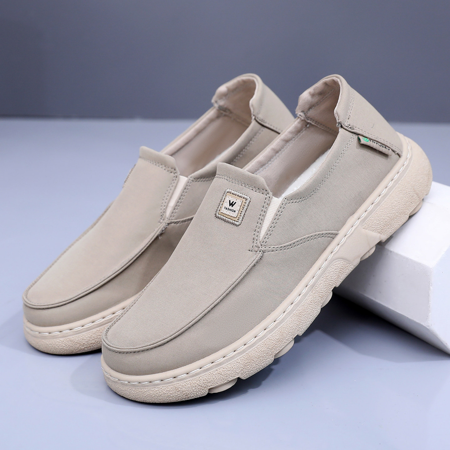 2026春季新款老北京布鞋男软底软面户外休闲鞋防滑一脚蹬爸爸鞋子