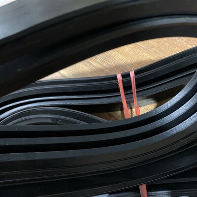 供应联组8ZV15J2690 8L5V2690 密炼机三角带 拉丝机破碎机风机带