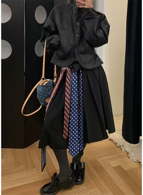美式复古好看波点领带拼接半身裙女秋冬黑色百褶裙好看裙子中长款