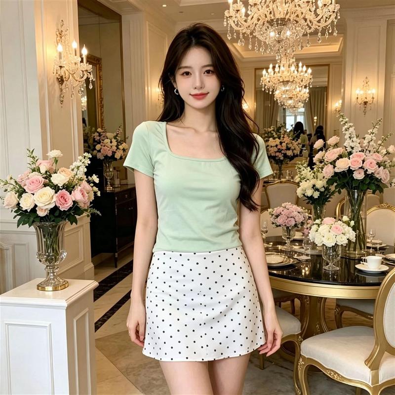黑色修身短袖t恤女2026新款独特绝美初夏季上衣早春漂亮套装穿搭图片