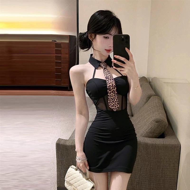 辣妹性感镂空挂脖豹纹领带鱼骨包臀裙小心机露背显瘦时尚连衣裙女