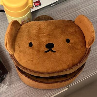 可爱米飞小熊毛绒手提化妆包收纳盒家用便携大容量可爱学生高颜值