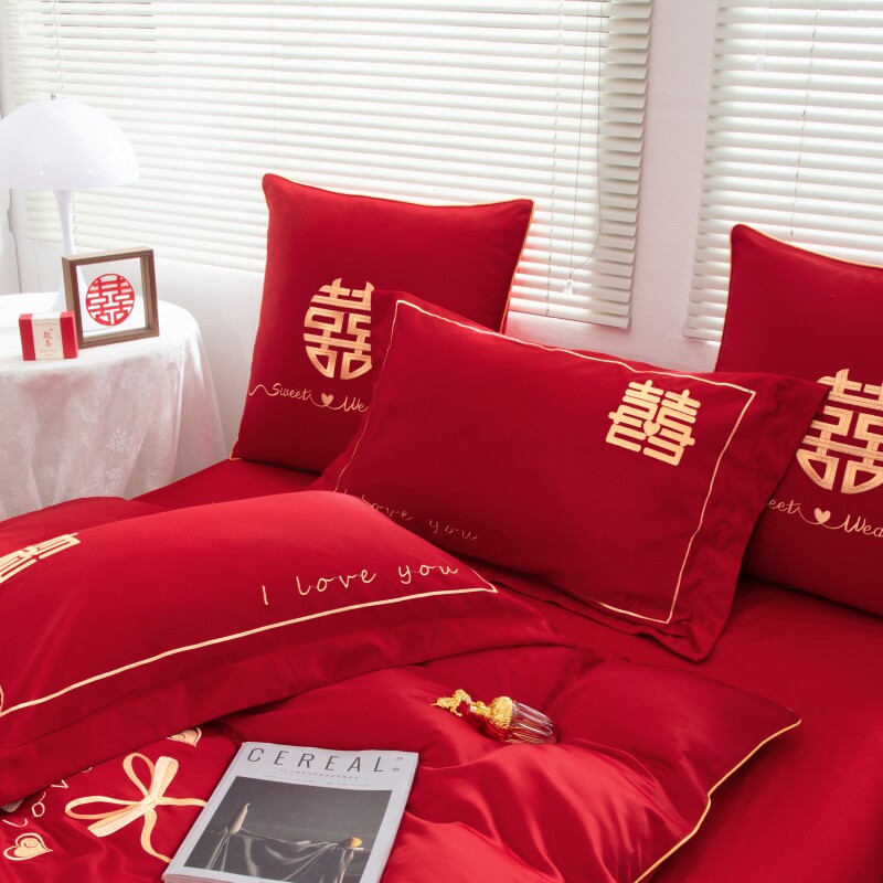 KOREAN-STYLE WEDDING BEDDING BRIGHT RED WEDDING QUILT A COMPLETE SET EMBROIDERED FITTED SHEET BED SHEETS QUILT COVER FOUR-PIECE SET
