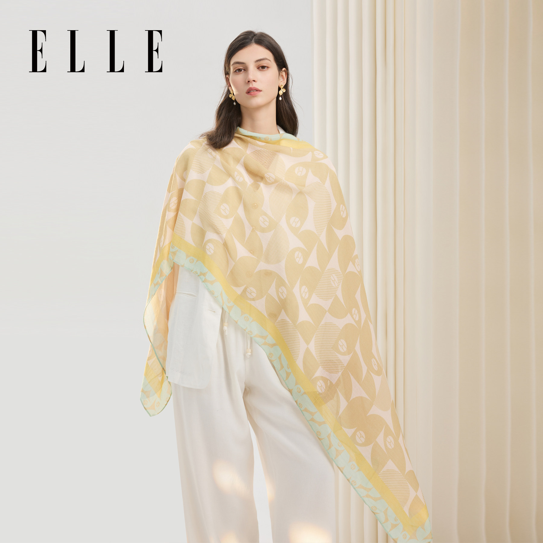 ELLE丝巾女士披肩春夏季户外时尚百搭棉护肩保暖印花围巾新款长巾