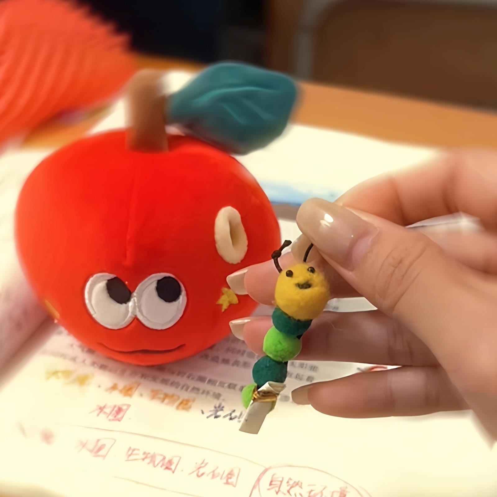 红苹果毛毛虫惊喜礼物盒毛绒玩具圣诞节平安夜礼物送女友表白神器