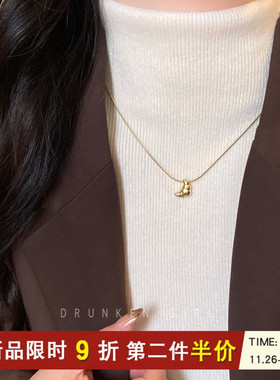 韩系牛角包吊坠项链女款秋冬