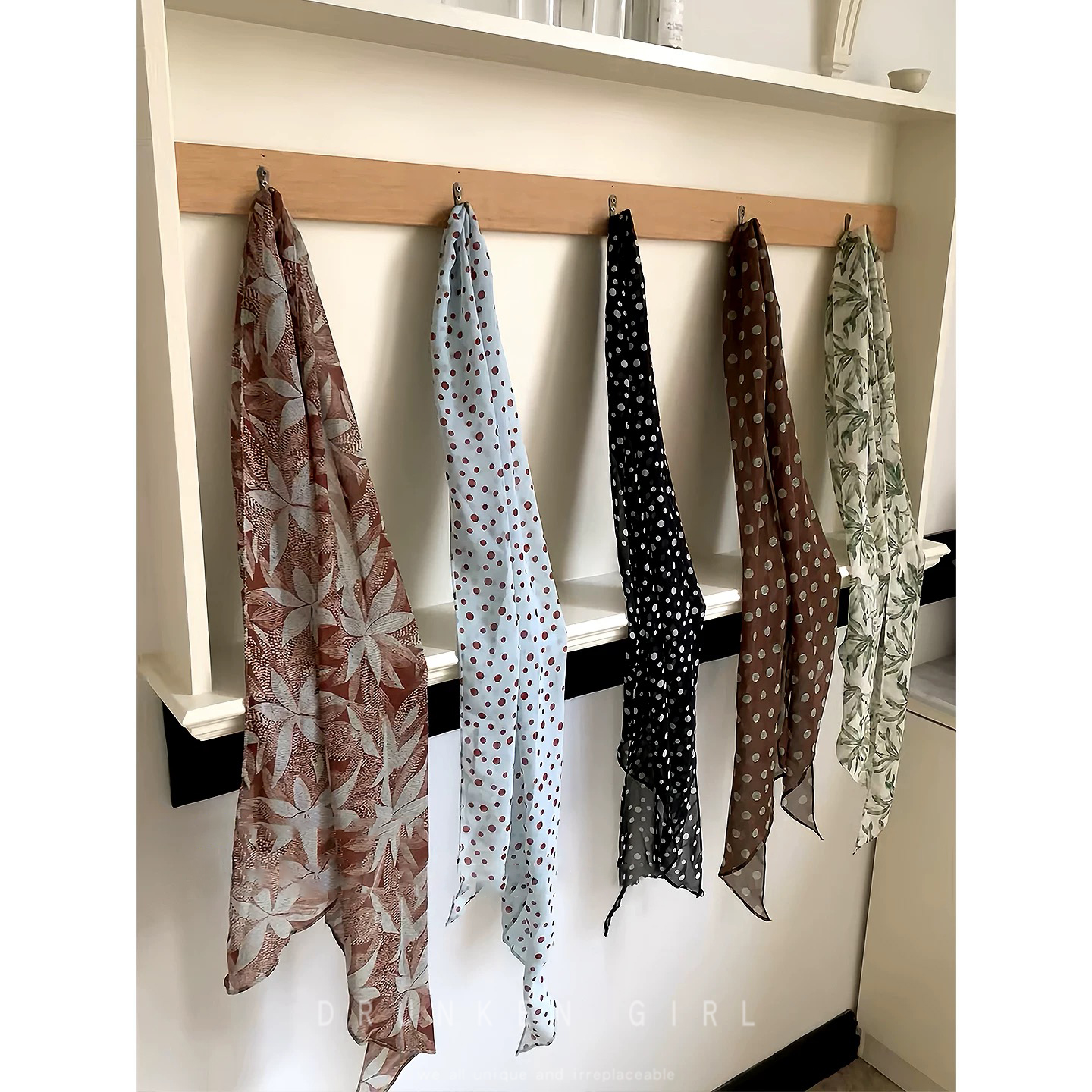 韩系波点丝巾女秋冬系脖高级感