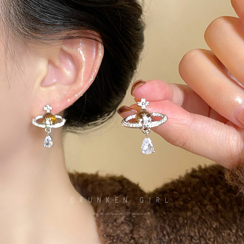 轻奢锆石珍珠土星耳钉女时尚气质百搭耳饰耳环2025新款高级感耳坠