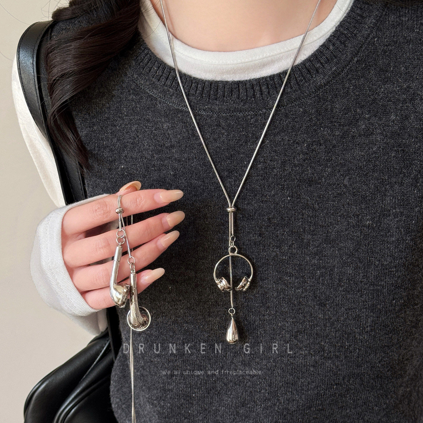 初见心跳 韩国长款耳机吊坠项链女秋冬小众设计高级感毛衣链配饰,饰品/流行首饰/时尚饰品新,项链,淘宝优惠券,粉丝福利购,淘宝优惠卷