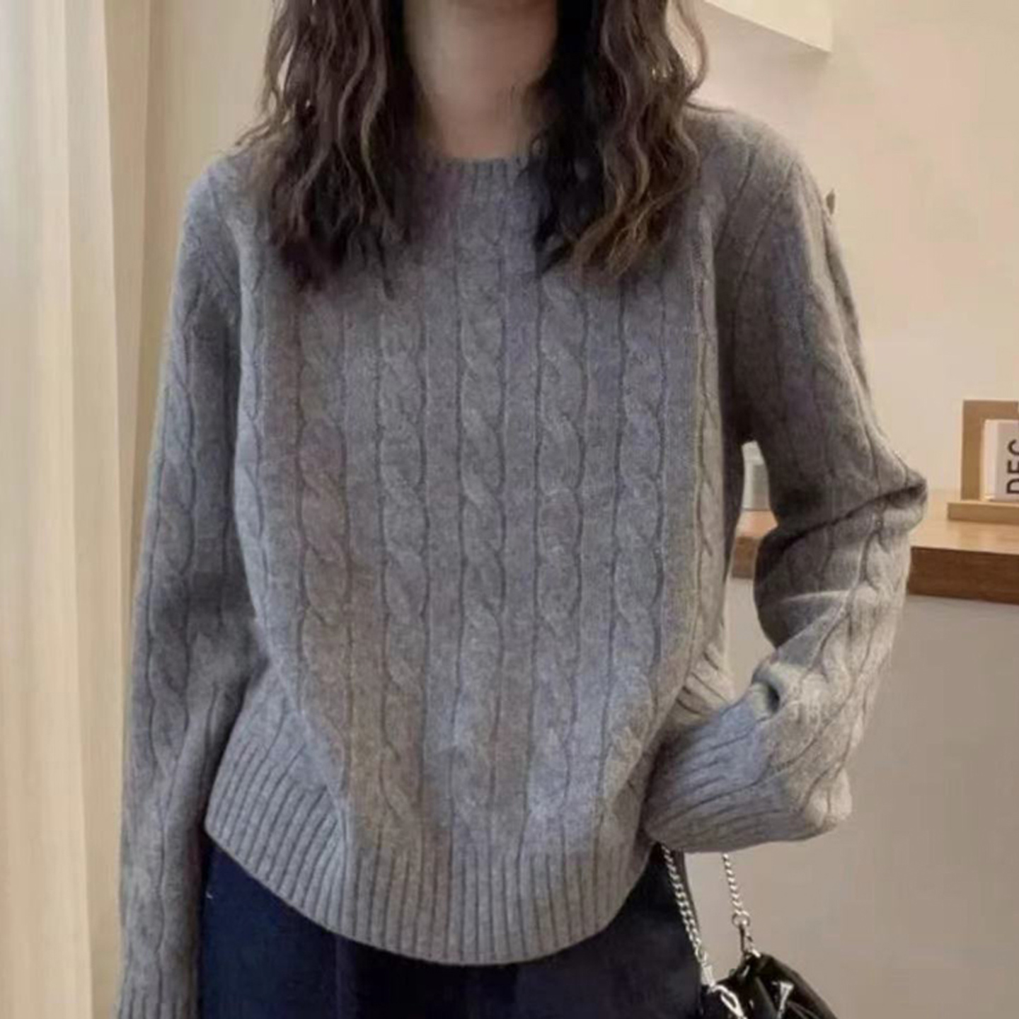 圆领扭花山羊绒女显瘦针织毛衣