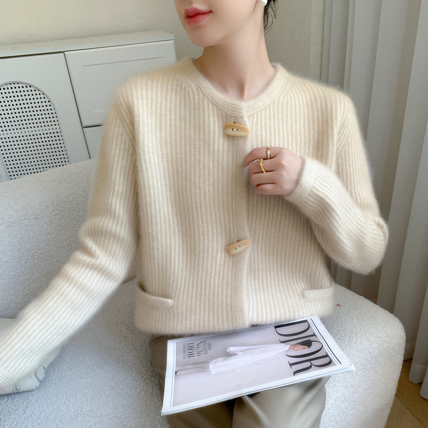 重磅加厚圆领山羊绒开衫女韩版