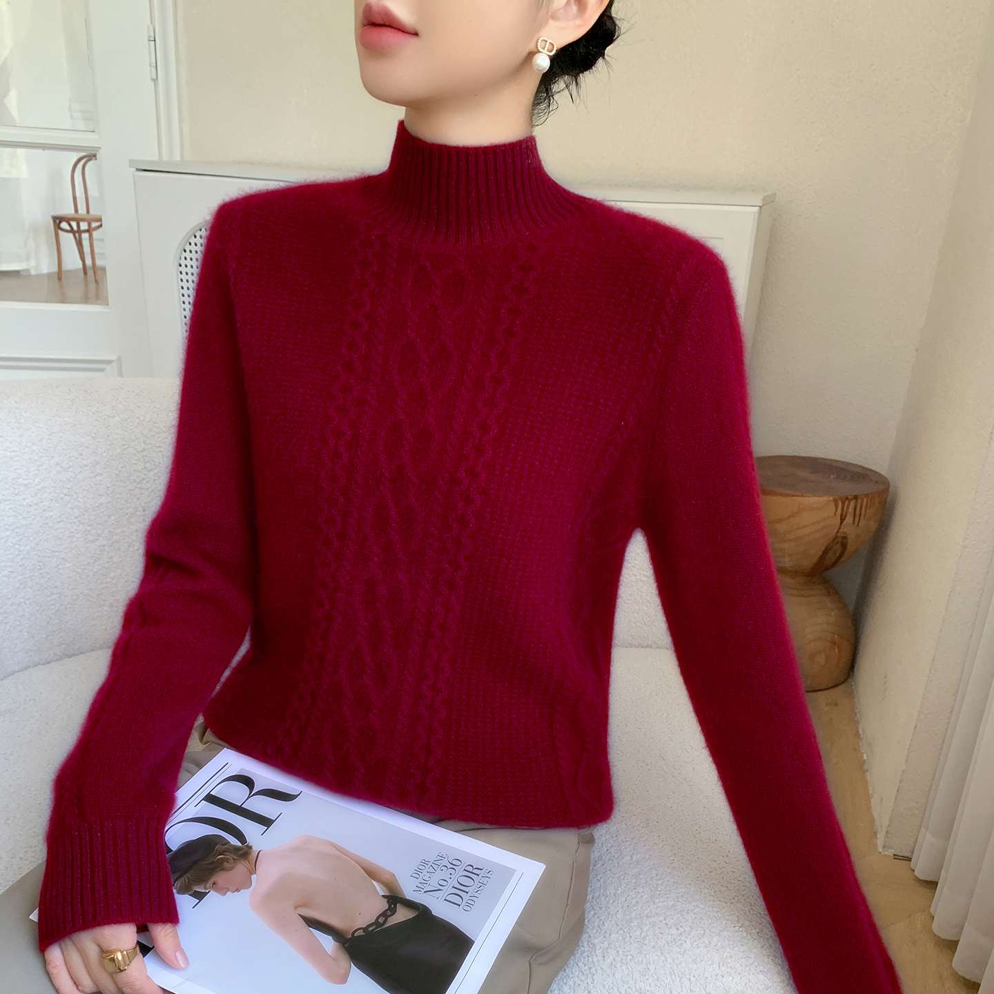 加厚扭花半高领山羊绒衫女软糯