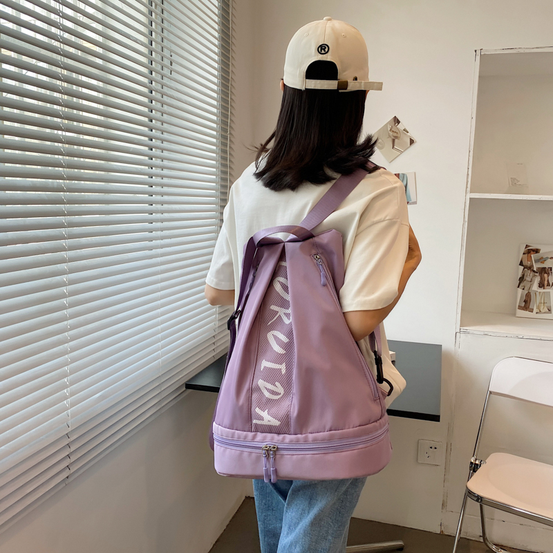 防水材质双肩独立鞋仓