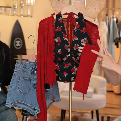 法式复古碎花挂脖吊带背心女夏季新款辣妹内搭修身外穿无袖小上衣