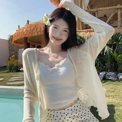 蕾丝吊带背心女内搭2026新款夏外穿v领打底带胸垫白色绝美小上衣