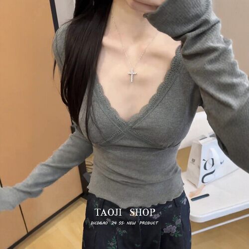辣妹纯欲V领蕾丝花边长袖T恤女春季新款洋气独特别致设计小众上衣