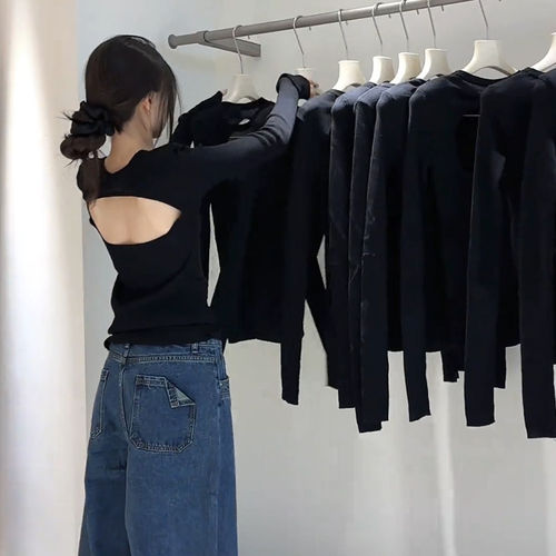 黑色背后镂空长袖T恤女早秋新款小众设计感修身显瘦短款打底上衣